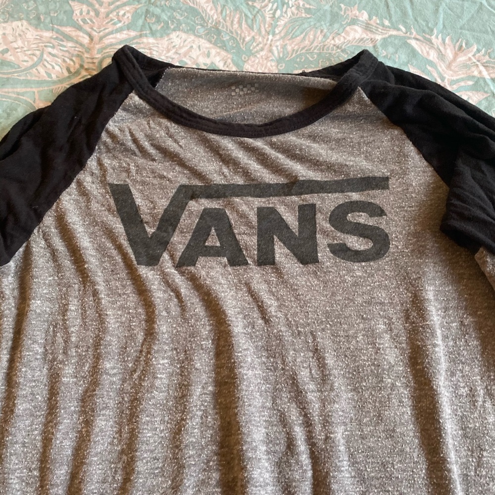 Vans long sleeve baseball tee women’s size small!
